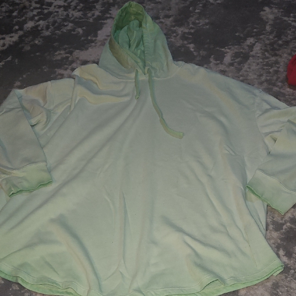 Torrid Size 3 Green Pullover Sweatshirt Light Weight